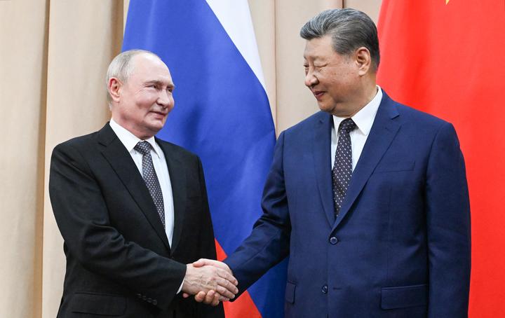 Putin and Xi Jinping met in Kyrgyzstan: among the topics discussed was a new gas pipeline