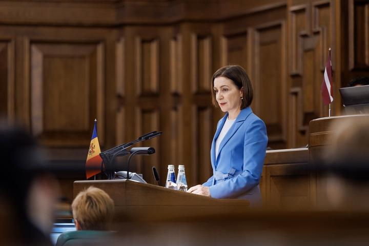 Мая Санду сказала, не може відправити солдатів в Українущо