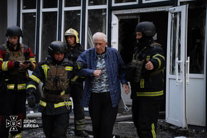 Влучання у багатоповерхівку в Києві 