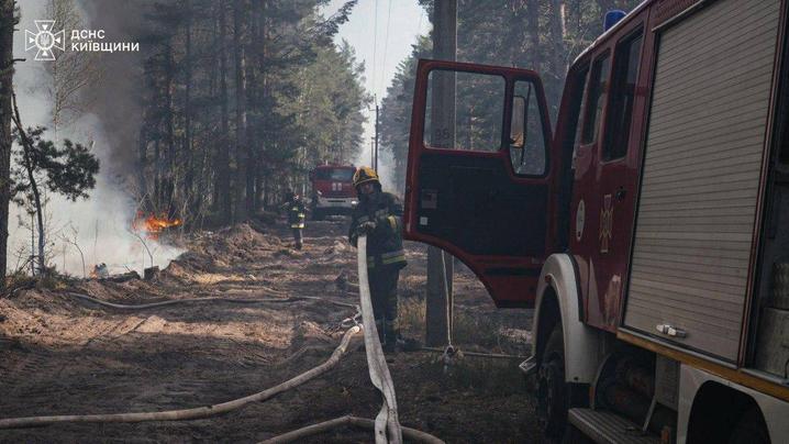 У Зоні відчуження пожежа охопила понад 1100 гектарів лісу – фото