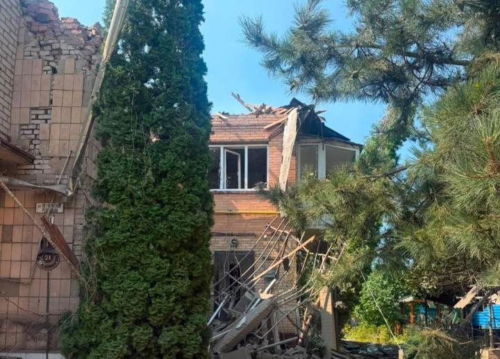 Росія завдала авіаудару по Слов'янську в День Незалежності: вісім людей поранені