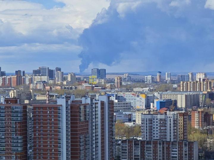 Дрони уразили НПЗ в Орську: над Перм'ю здійнявся густий чорний дим (фото, відео)