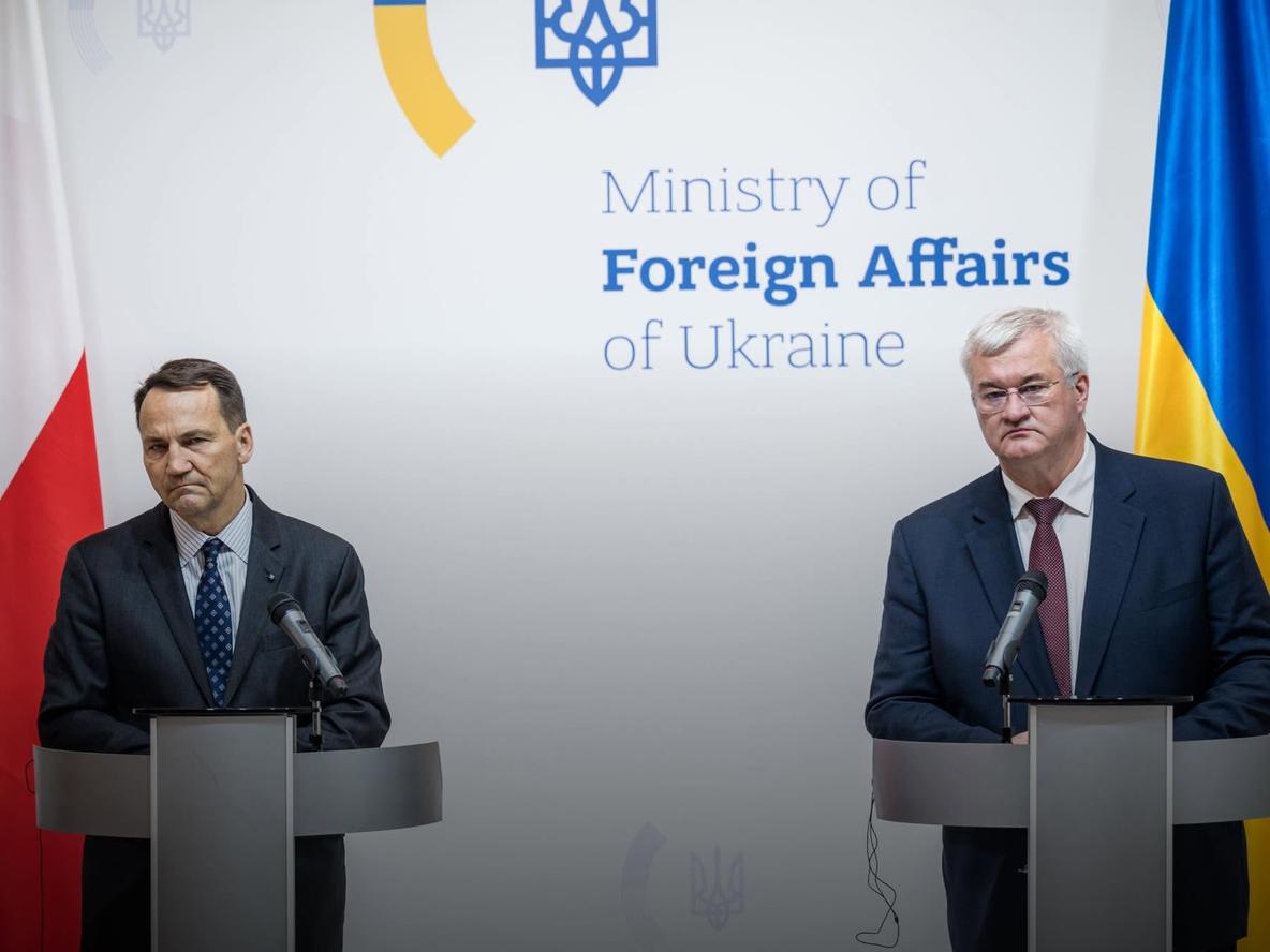 Сибіга зустрівся зі Сікорським у Києві: про підтримку, санкції та російську атаку біля кордону з Польщею