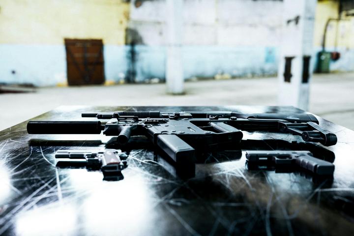 Зеленський доручив врегулювати діяльність військових компаній, а також заслухав доповідь про цивільну зброю