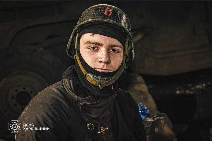 “Він мріяв рятувати людей”: “Шелтер” дізнався історії загиблих у Харкові рятувальників Данила Тіщенка і Дмитра Бойка
