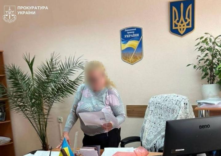 Засуджено суддю