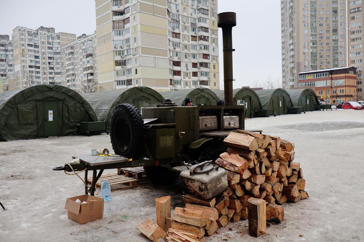 Зима у передмісті за $2500 на місяць: як кияни готуються до обстрілів і які райони розбирають першими