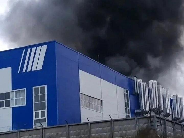 У Пермі палає провідний завод ракетно-космічної галузі Росії