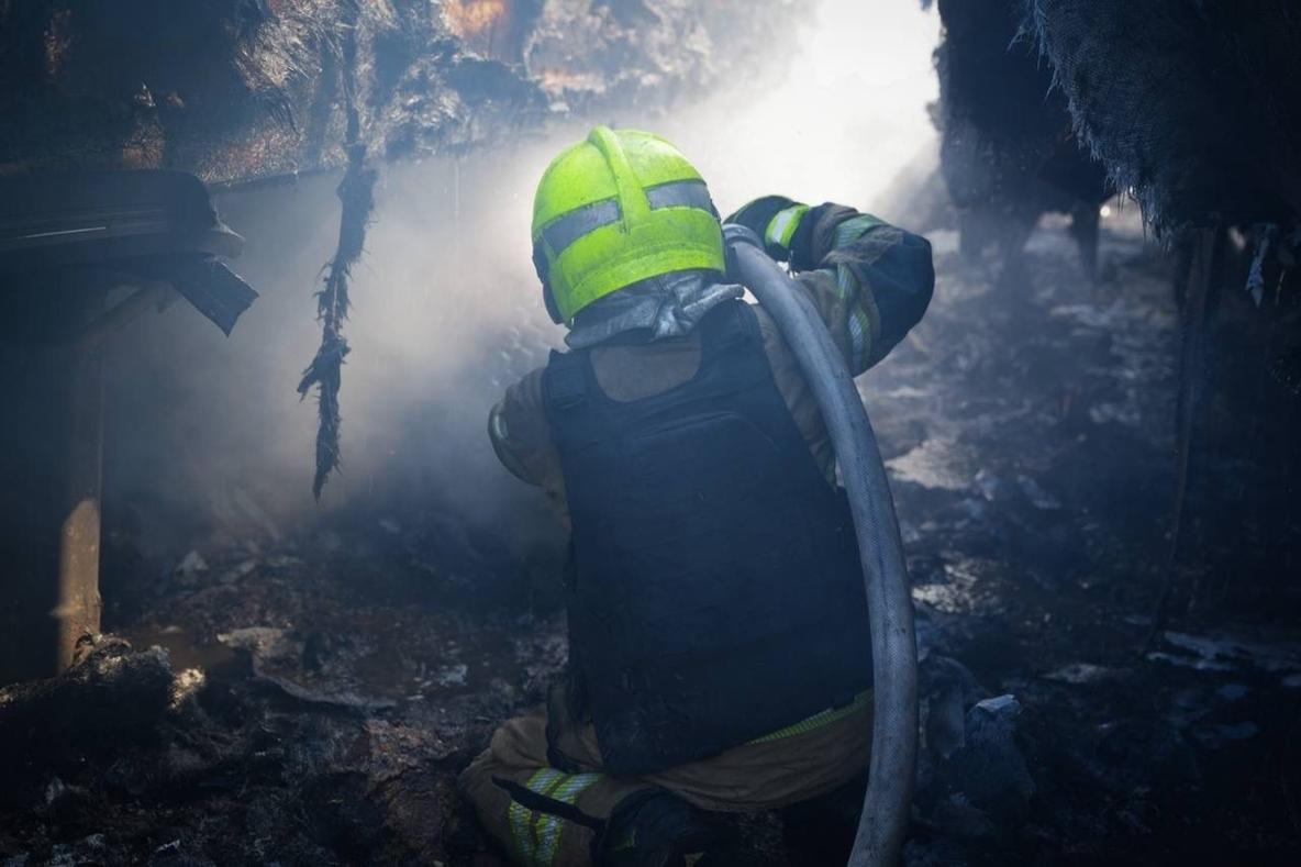 У Миколаєві через повторну атаку на ТЦ постраждала 17-річна дівчина