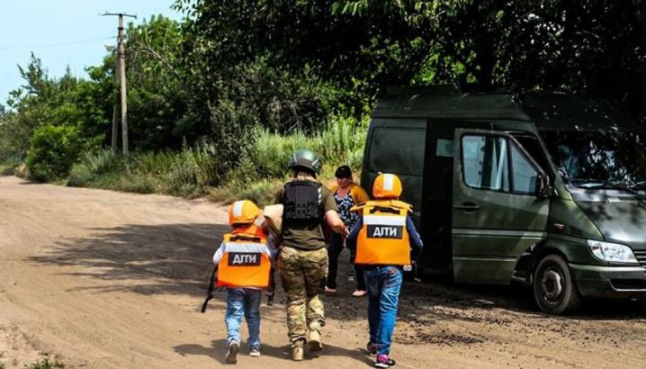 In the Dnipropetrovsk region, a mandatory evacuation of families with children has been announced: from which settlements