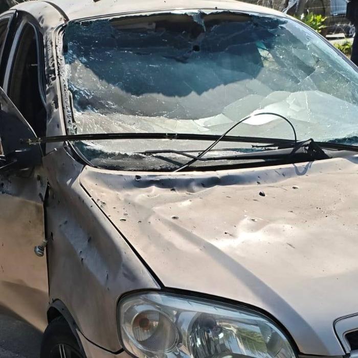 Влучання ворожих дронів у цивільні автівки