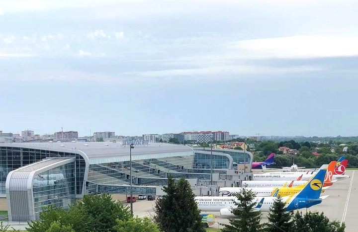 Міжнародний аеропорт імені Данила Галицького