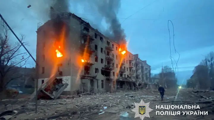 Росіяни скинули півторатонну бомбу на Слов’янськ: є поранені 