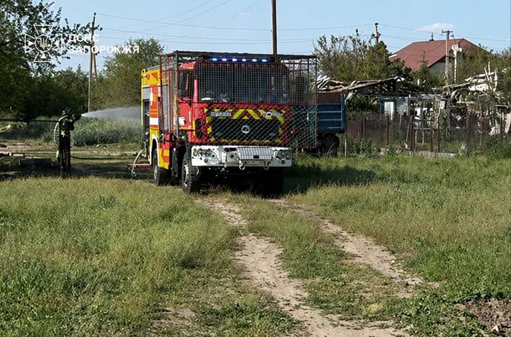 Росія атакувала рятувальників під час гасіння пожежі на Запоріжжі: четверо поранених