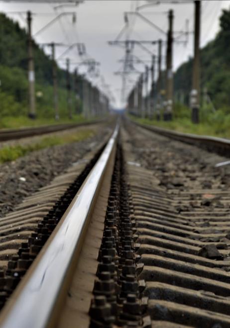 “Workshop Completely Destroyed”: Russia Launched Ballistic Missiles at a Railroad Depot in Kyiv; Many Dead, According to Ukrainian Railways (UZ)