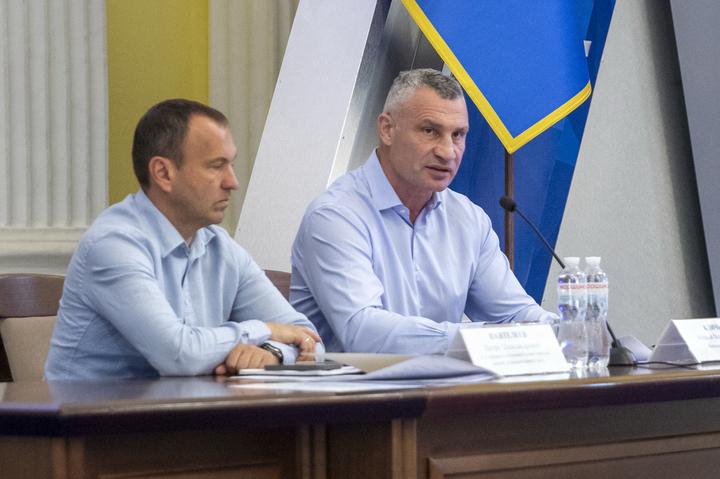 У КМДА відповіли на питання щодо ремонту зруйнованого підземного переходу біля метро “Лук’янівська”