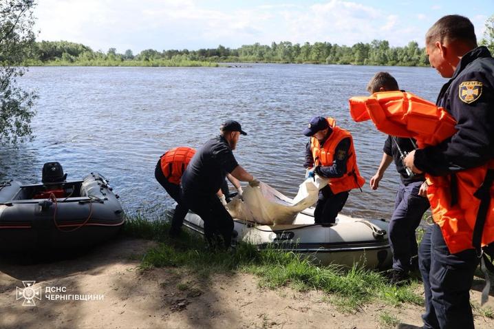 26.05.2026 На Чернігівщині з Десни дістали тіло чоловіка