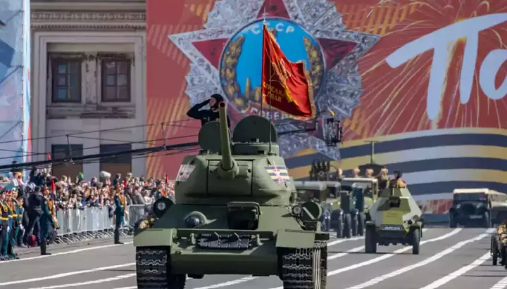 Парад важливіший за фронт: РФ забирає боєздатних солдатів з передової заради 9 травня, – “АТЕШ”