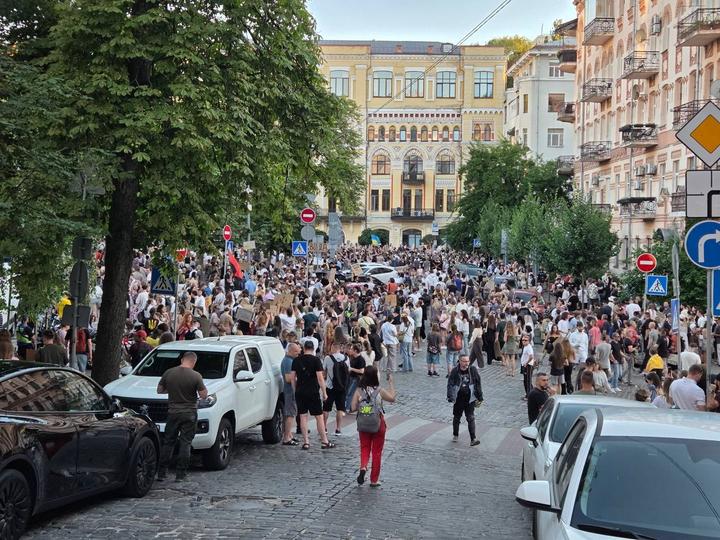 Day 13 of the protests: People in Kyiv and other cities across Ukraine took to the streets again in support of Fedorov