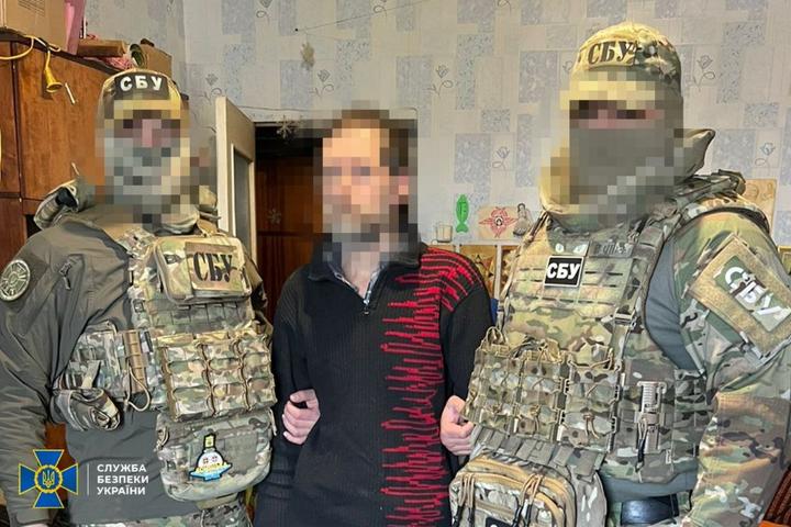Маскувався під старенького: СБУ затримала агента, що зливав координати