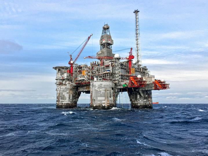 Нафта знову дешевшає на тлі очікувань мирної угоди США та Ірану