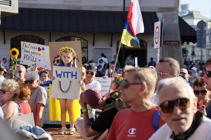 “Не будь байдужим”: У Польщі пройшли акції проти нападів на українців