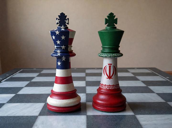 24 травня Прапори США та Ірану