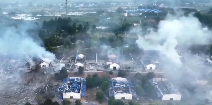 Вибух на фабриці феєрверків у Китаї: десятки загиблих і поранених