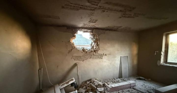Обстріли Харкова та області: окупанти пошкодили залізницю, підприємство та житлові будинки
