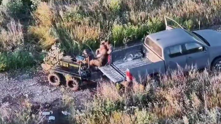 Без бронежилета стрибнув у пікап і поїхав на порятунок: командир роти “Code 9.2” вивіз поранених бійців з-під дронів