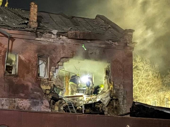 В Одесі знищені житлові будинки: є загиблі та потерпілі – подробиці нічної атаки РФ (фото)