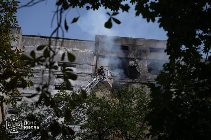 Влучання у багатоповерхівку в Києві 