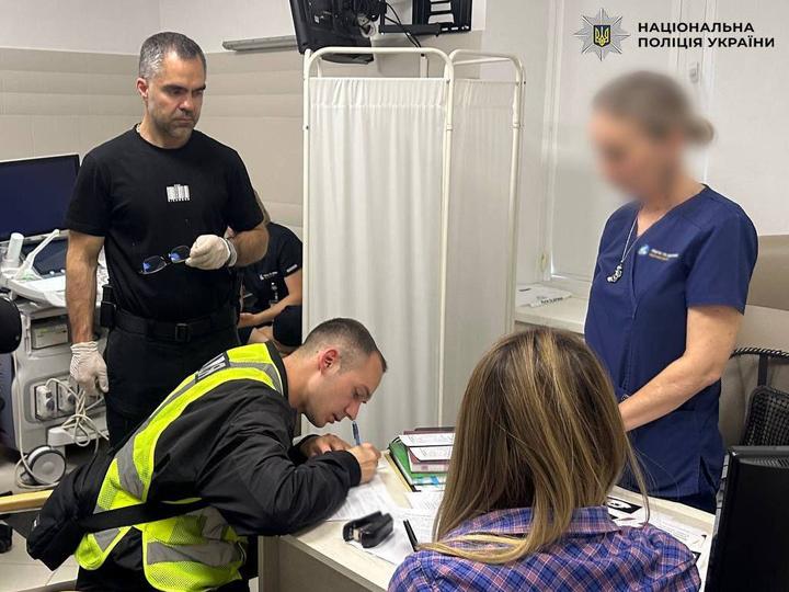 У Києві судитимуть лікарку, через дії якої пацієнтка втратила дитину та можливість народжувати