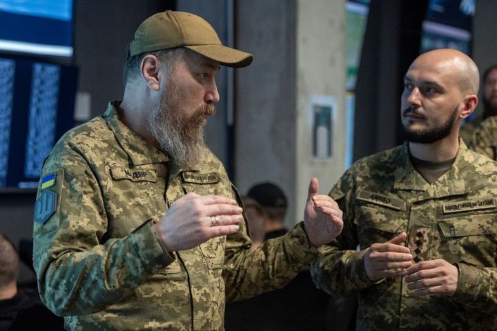 Військові
