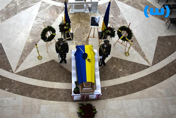 Прах Євгена Коновальця привезли до Патріаршого собору в Києві