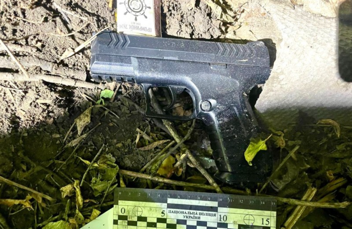 На Миколаївщині 15-річний хлопець поранив дівчину з пневматичної зброї