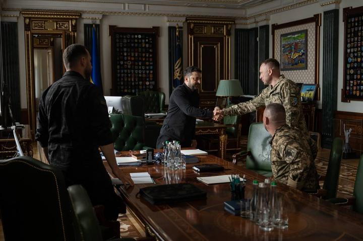 Zelenskyy held a Command Meeting with the new Commander-in-Chief, Drapatyi