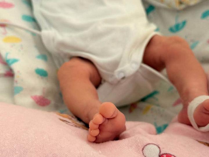 Унікальна вагітність: у Львові жінка із важкою хворобою нирок народила донечку