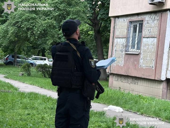 Правоохоронці працюють на місці події