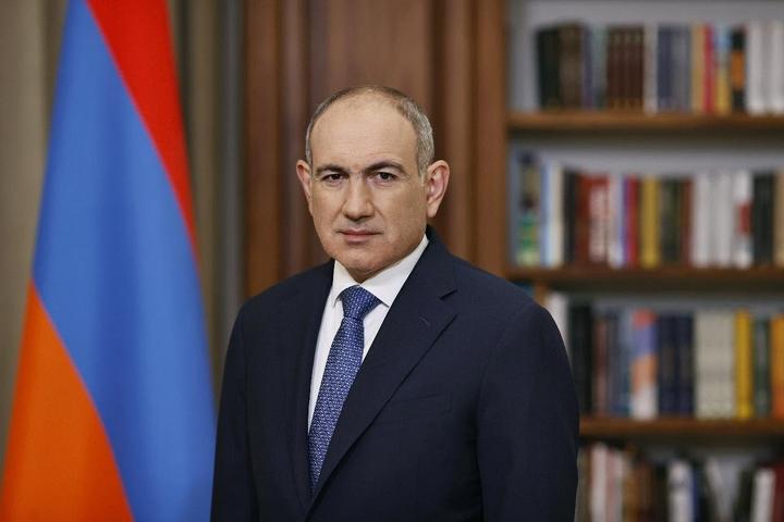 Прем’єр Вірменії Пашинян та його Кабмін склали повноваження