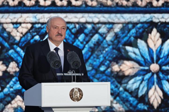Лукашенко скоро перебере під контроль релігійну сферу Білорусі через страх суспільної мобілізації, – СЗР
