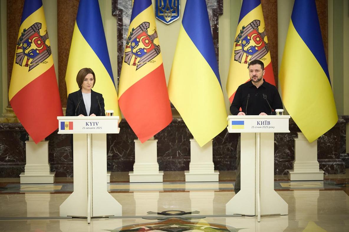 Zelenskyy arrived in Chisinau to meet with Sandu