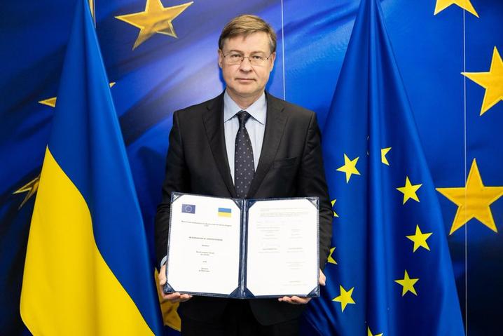 20 травня Валдіс Домбровскіс