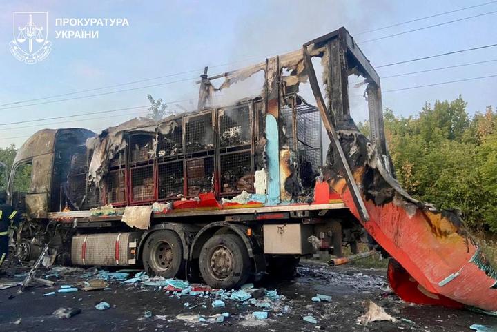Унаслідок російських атак постраждали двоє людей на Харківщині та підрозділ рятувальників на Запоріжжі