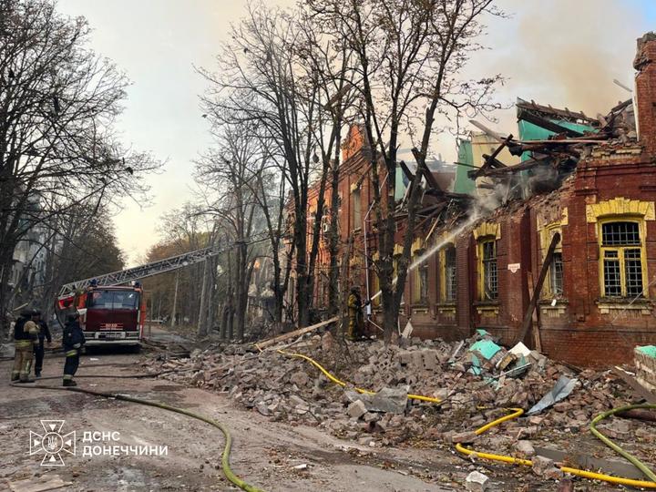 У Слов’янську через російські авіаудари загинула людина, ще п’ятеро поранені