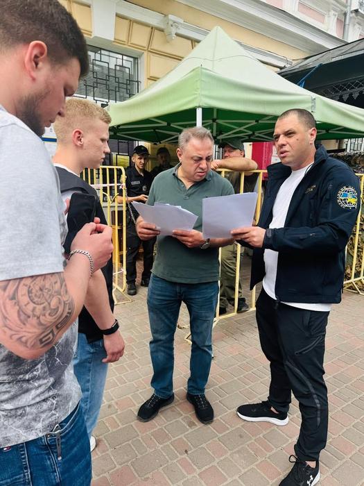 Турка позбавили дозволу на проживання в Україні