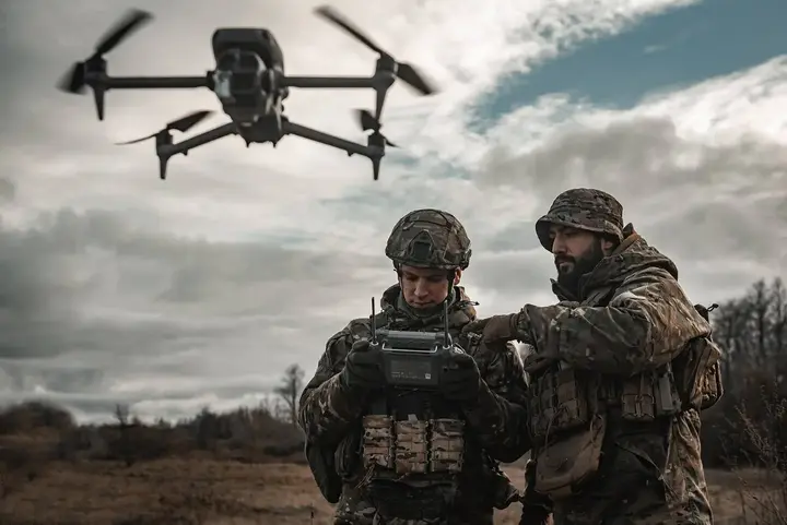 Маск готовий дозволити Україні бити по цілях у РФ за допомогою Starlink, – FT