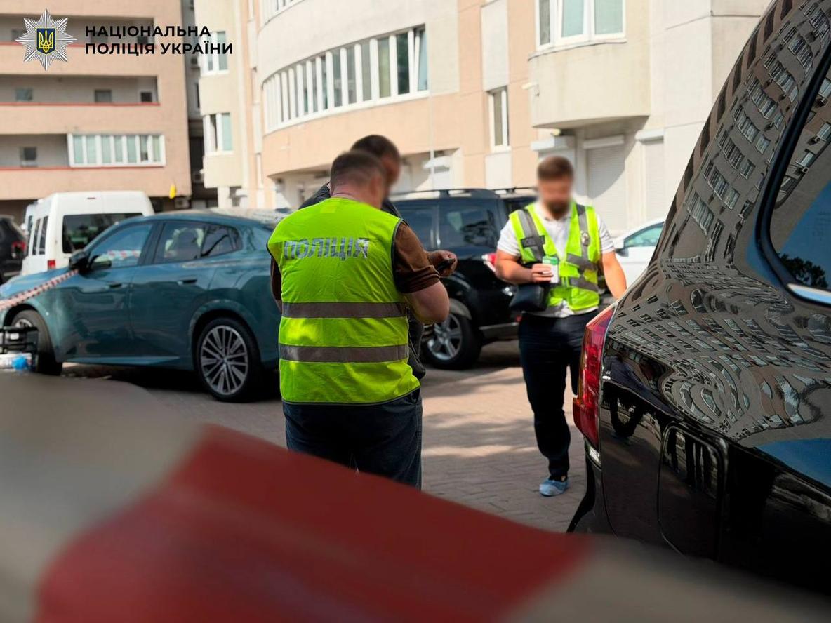 У Києві сталася стрілянина: поранено директора столичної клініки, поліція шукає зловмисника