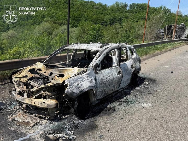 Харків Згорівша машина