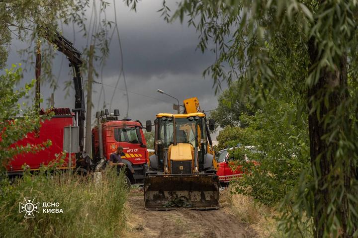 Рятувальники на Кирилівському озері 